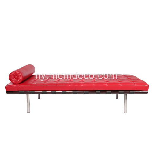 Chithunzi cha Red Barcelona Leather Daybed
